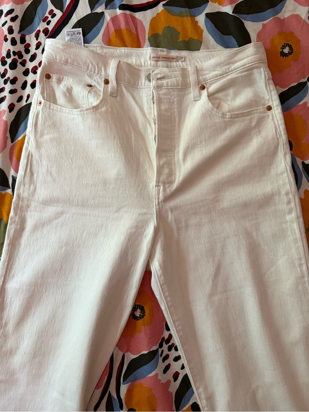Levi’s Women’s White High-Rise Jeans